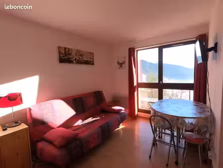 bel appart exposé plein sud avec terrasse