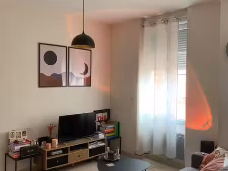 location t2 médiathèque 37 m2 (1er étage sans ascenceur)