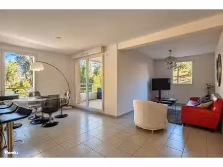appartement t3 de 74 m² à marseille 13011  allée des vaudrans