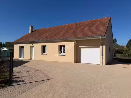 maison de plain-pied 3 chambres récente à châteaurenaud
