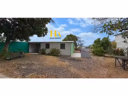 maison f4 à rénover avec fort potentiel carosse  saint-gilles-les-bains