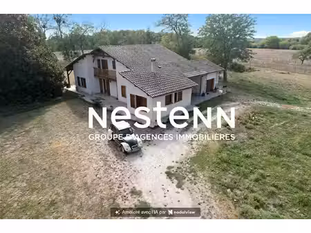 a vendre maison spacieuse 8 pièces dont 4 chambres à saint pe saint simon - 245 000 €