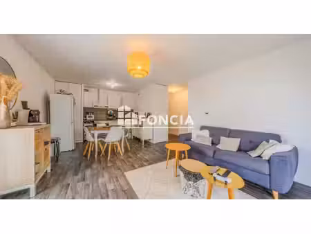 appartement t2 avec parking privé en s/sol