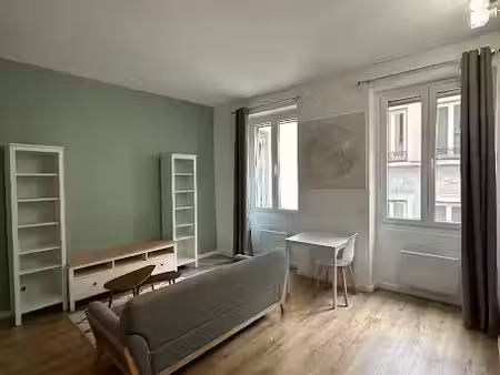 location meublée appartement 1 pièce 35 m² à lyon 2ème (69002)  928 €