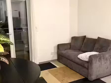 location meublée parking 37 m² à lyon 8ème (69008)  889 €