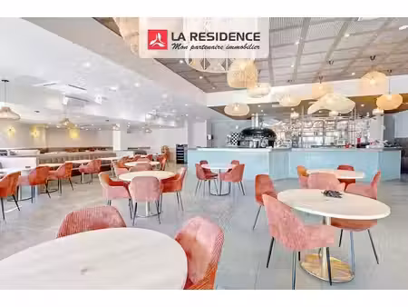 vente locaux professionnels 438.32 m² à frejus (83600)  262 500 €
