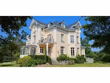 propriété d’exception dans un parc privé de 1 ha