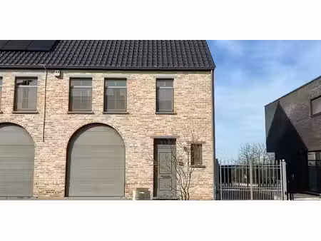 villa à louer à nieuwrode pour € 1.450 avec 3 chambres à coucher