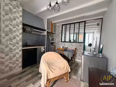 immeuble 4 pièces 84 m²