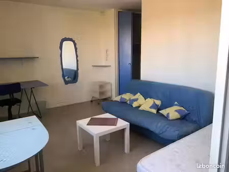 studio 1 pièce 25 m²