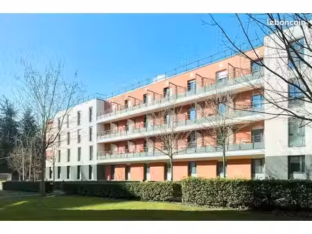 studio 1 pièce 30 m²
