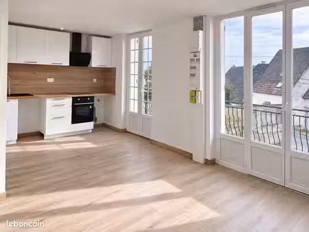 f3 rénové de 53 m²avec parking