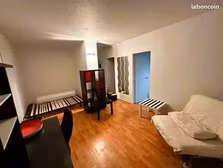 studio 1 pièce 30 m²