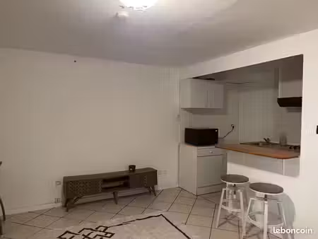 studio à louer à dardilly