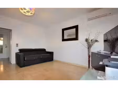 studio 1 pièce 29 m²