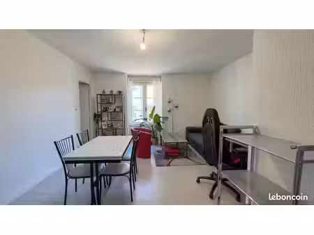 apparemment t3 56 m2 centre chalonnes sur loire