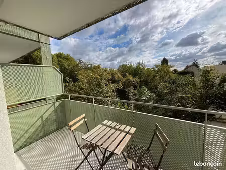 studio 1 pièce 28 m²