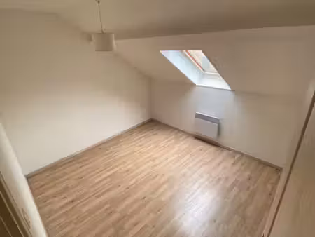 à louer – appartement meublé 2 chambres – hyper-centre de saint-omer – parking couvert