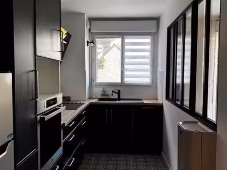 t2 meublé 58 m² – rénové – calme – balcon & parking – la riche