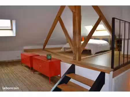 studio meublé refait récemment  en plein centre ville et au calme