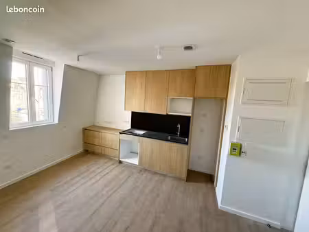 f2 - fort de meulan - 27 15 m²