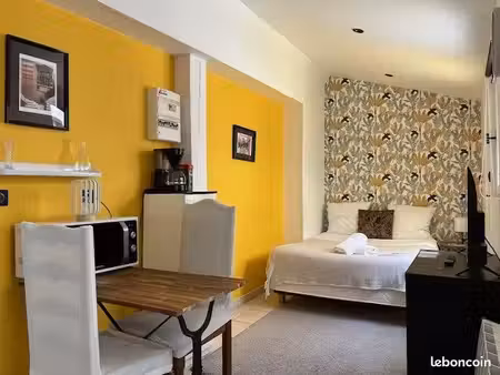 studio meublé dans petite résidence conviviale avec espaces communs