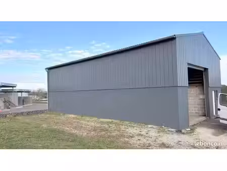 à louer bâtiment d’activité / local avec forte visibilité