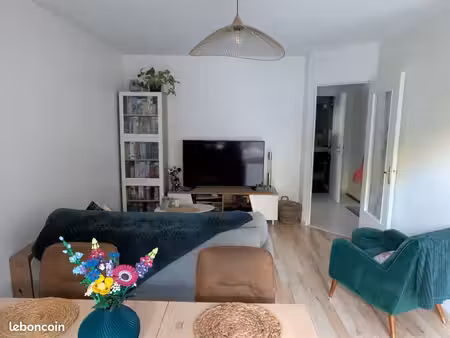 t2 lumineux de 47 m² avec 2 terrasses 14 et 6 m²  cave et parking privatifs – nantes (4430