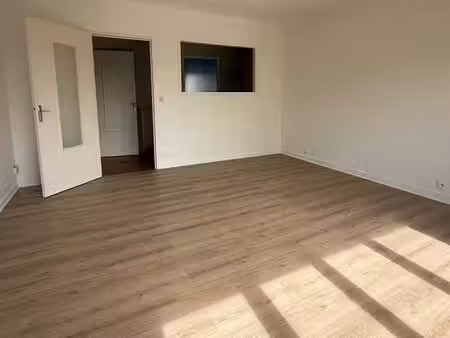 maurepas- appartement 3 pieces- 72 m²