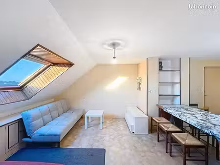 t2 meublé de 38 m2 - centre ville de mayenne - tout confort