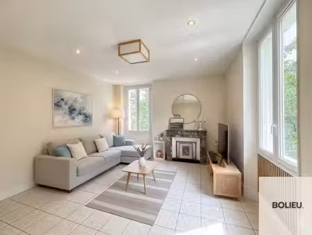 appartement t3 73 m2 secteur place de la mairie