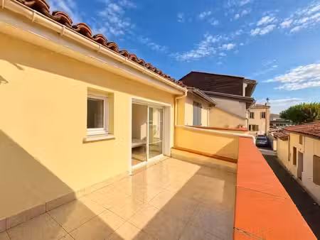 location meublée appartement 2 pièces 45 m² à castelginest (31780)  670 €
