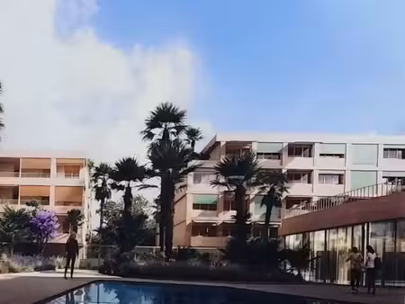 la seyne sur mer t2 de 42 m2 + grande terrasse 14 m2 + parking