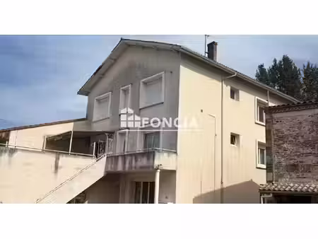 charmant appartement spacieux à rafraîchir au sein d'une petite copropriété