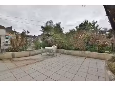 coeur de pau - t3 de standing - terrasse de 35 m2 - garage