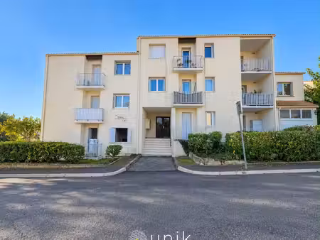 appartement t2 entièrement rénové de 37 m2 avec balcon et pa