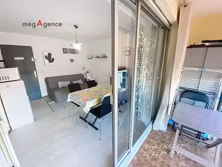 studio cabine 23m² - loggia - place de parking