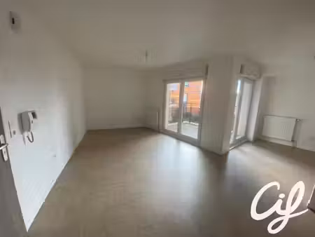 appartement t1b thouare sur loire - 36.09 m2 500 euros