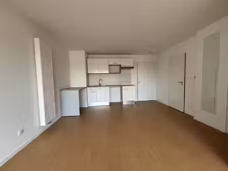 à louer t2 château de l'hers