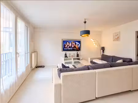appartement 3 chambres montjoyeux
