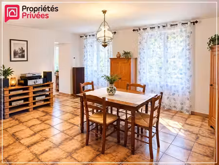 maison de 204 m²  deux logements rénovés  grande et terrain