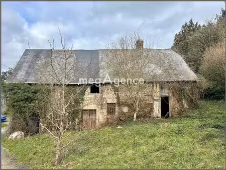 longère à rénover avec une remise