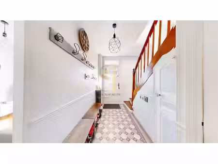 maison 6 pièces 4 chambres avec sous sol total  dépendance