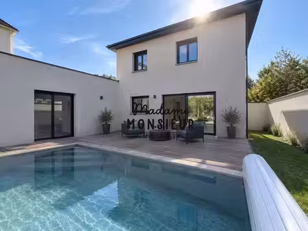 villa contemporaine 4 chambres avec piscine