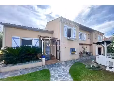 villa 6 chambres familiale avec piscine et grand garage en sous-sol