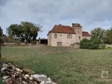 maison de caractère dans la campagne proche de cahors