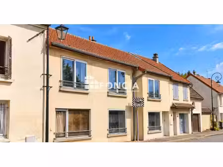 croissy-beaubourg centre : maison ancienne avec jardin de 680 m²  dpe c