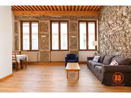 lyon 1er – place colbert | t2 bis canut | 1 chambre plan-pied 12 m² + 2 mezzanines | trave
