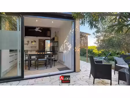 maison aigues-mortes 2 pièces avec jardin et parking