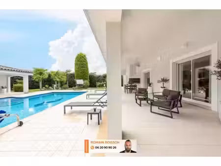 coup de cœur garanti : 285 m² de prestations haut de gamme  piscine carrelée  pool house e